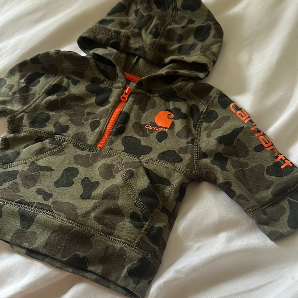 Carhartt sweater